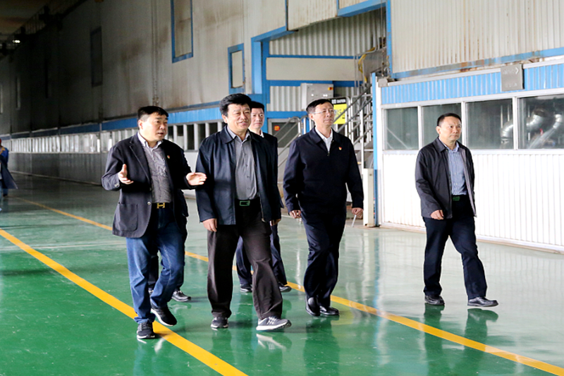2019年5月8日，時任國家水利部原總工程師、水利部參咨委副主任委員汪洪蒞臨景興紙業調研節水工作